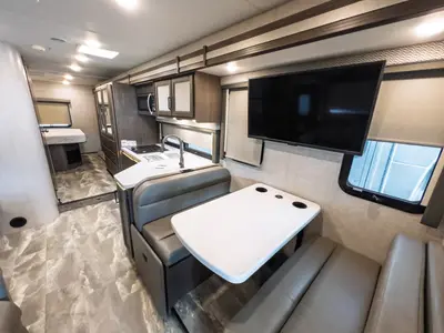 2023 Thor Motor Coach Quantum photo 7