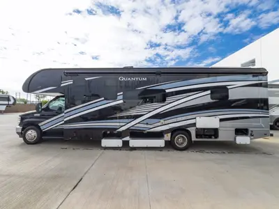 2023 Thor Motor Coach Quantum photo 26
