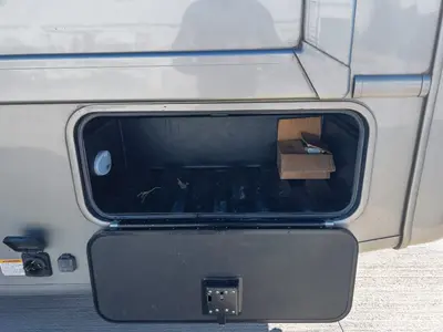 2022 Thor Motor Coach Magnitude photo 27