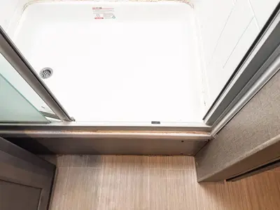 2022 Thor Motor Coach Magnitude photo 15