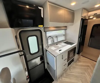 2026 Thor Motor Coach Gemini Trip photo 6