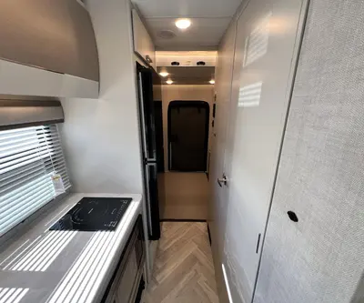 2026 Thor Motor Coach Gemini Trip photo 15