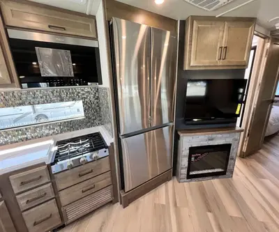 2026 Fleetwood Bounder photo 10
