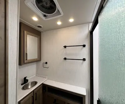 2026 Fleetwood Bounder photo 25