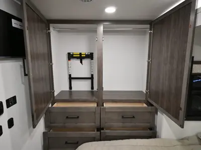2026 Entegra Coach Odyssey photo 21