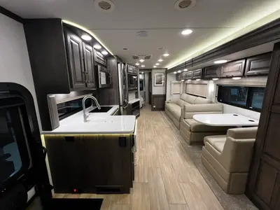 2026 Jayco Seneca Prestige photo 4