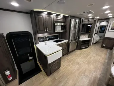 2026 Jayco Seneca Prestige photo 5