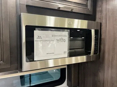 2026 Jayco Seneca Prestige photo 9