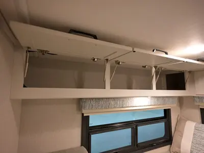 2027 Thor Motor Coach Omni photo 29