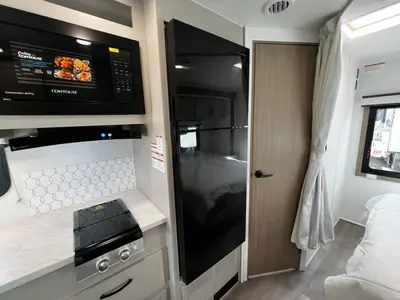 2027 Entegra Coach Odyssey SE photo 9