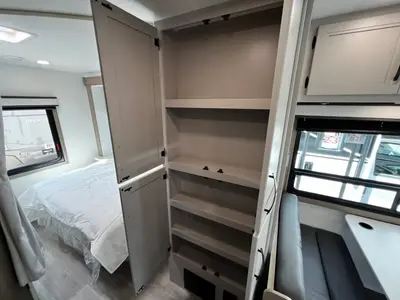 2027 Entegra Coach Odyssey SE photo 13