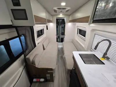 2027 Thor Motor Coach Talavera photo 5