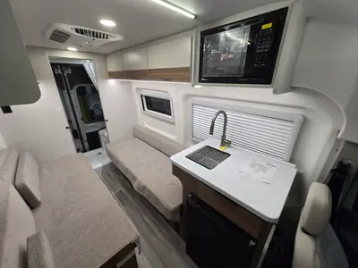 2027 Thor Motor Coach Talavera photo 6