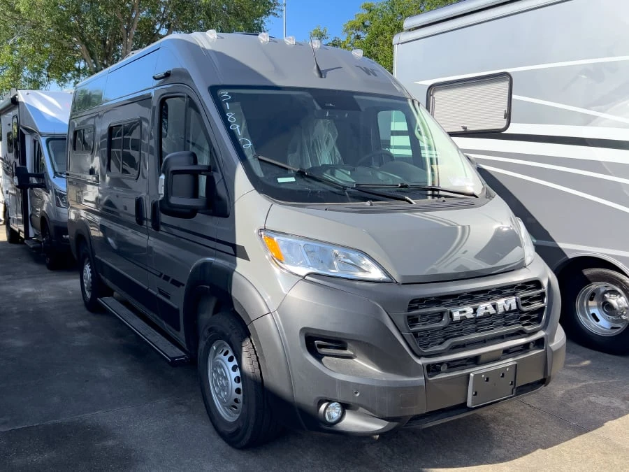 2027 Winnebago Solis Pocket exterior