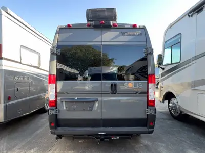 2027 Winnebago Solis Pocket photo 19