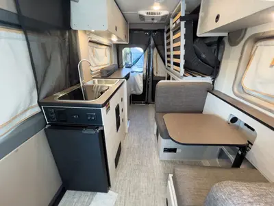 2027 Winnebago Solis Pocket photo 5
