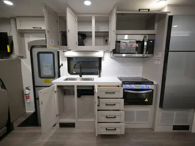 2027 Entegra Coach Odyssey photo 10