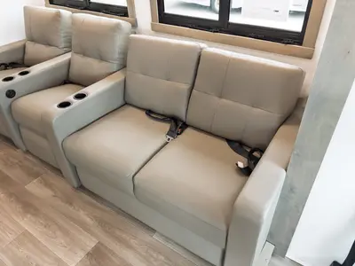 2027 Entegra Coach Vision XL photo 8