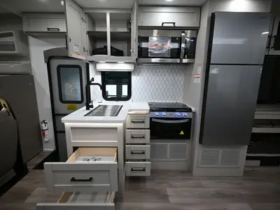 2027 Entegra Coach Odyssey photo 8