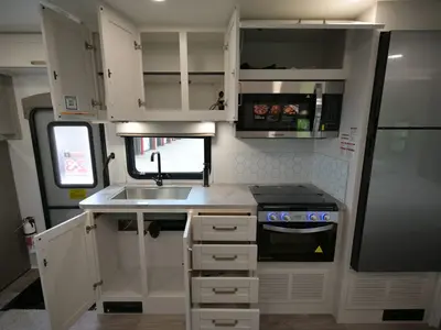 2027 Entegra Coach Odyssey photo 10