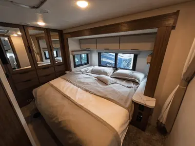 2027 Thor Motor Coach Quantum photo 14