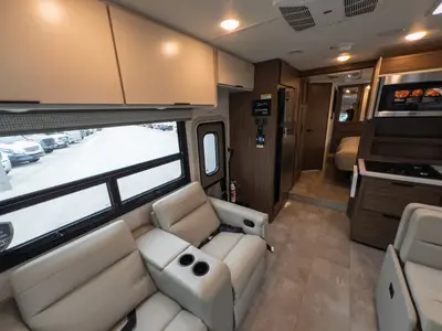 2027 Thor Motor Coach Quantum photo 9