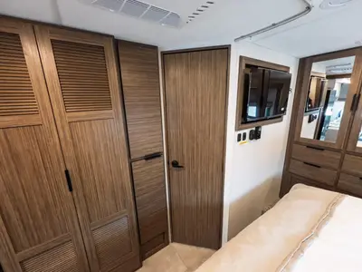 2027 Thor Motor Coach Quantum photo 15