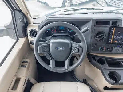2027 Thor Motor Coach Quantum photo 3