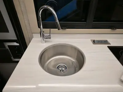 2027 Tiffin Motorhomes Wayfarer photo 9