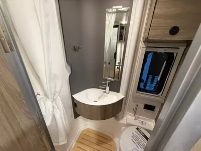 2027 Winnebago Ekko photo 11