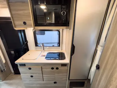 2027 Winnebago Ekko photo 7