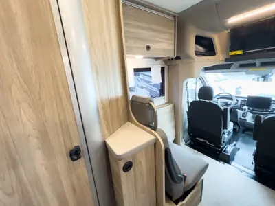 2027 Winnebago Ekko photo 12