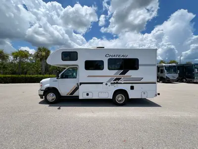 2027 Thor Motor Coach Chateau photo 23