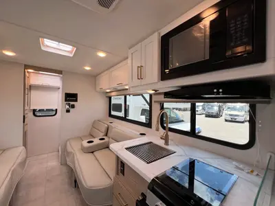 2027 Thor Motor Coach Chateau photo 7