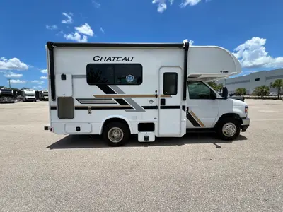 2027 Thor Motor Coach Chateau photo 22