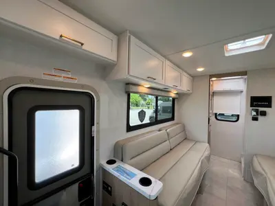 2027 Thor Motor Coach Chateau photo 15