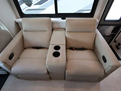 2027 Thor Motor Coach Chateau photo 14