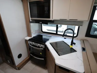 2027 Thor Motor Coach Chateau photo 8
