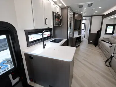 2027 Jayco Seneca photo 6