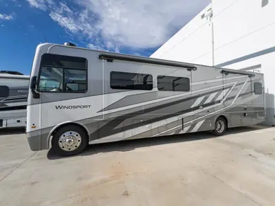 2027 Thor Motor Coach Windsport photo 28