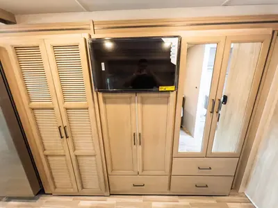 2027 Thor Motor Coach Windsport photo 16