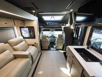 2027 Grand Design Lineage Series M photo 4