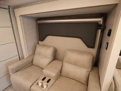 2027 Tiffin Motorhomes Wayfarer photo 18
