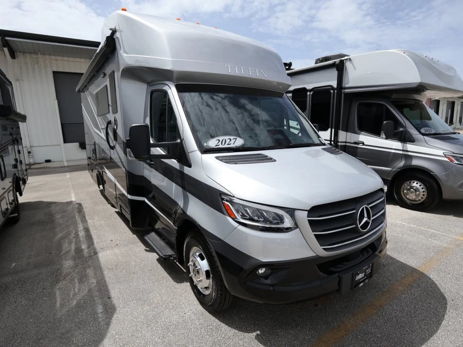 2027 Tiffin Motorhomes Wayfarer exterior