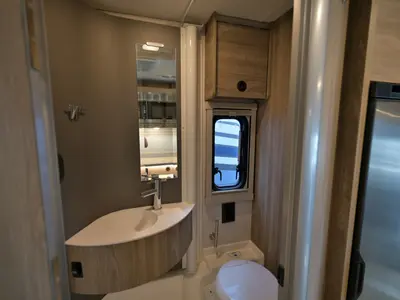 2027 Winnebago Ekko photo 22