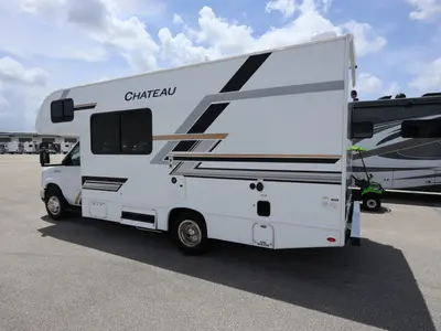 2027 Thor Motor Coach Chateau photo 25