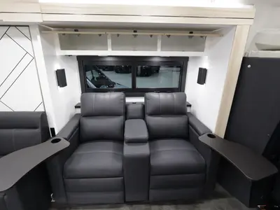 2027 Jayco Melbourne Prestige photo 17