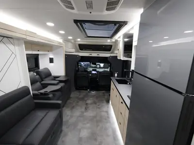 2027 Jayco Melbourne Prestige photo 3