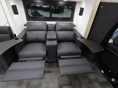 2027 Jayco Melbourne Prestige photo 18