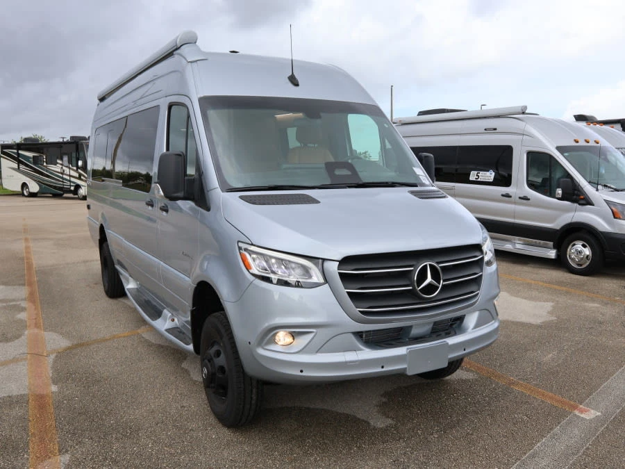 2027 Entegra Coach Insignia exterior